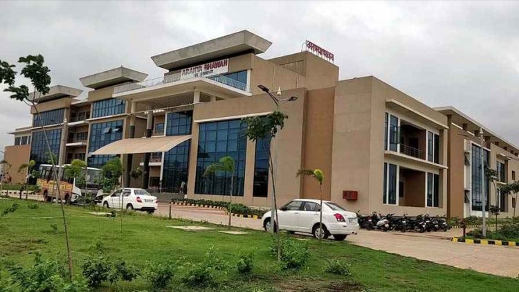 ट्रांसफर के बाद भी कुर्सी से ‘फेविकोल’ सा चिपकाव: शासन के आदेशों की उड़ीं धज्जियां, DFO और सस्पेंड होने से बचे अफसरों की ‘सांठ-गांठ’ से उठी बगावत की बू!