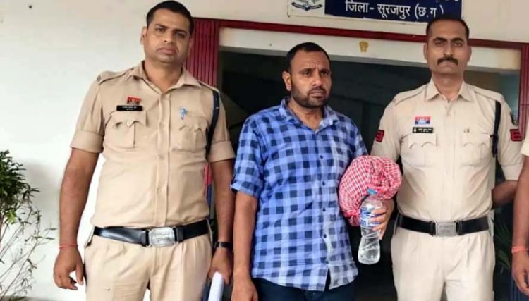 नाबालिग छात्रा से दुष्कर्म कर बनाया वीडियो, फिर ब्लेकमेलिंग, शिक्षक मधूसुदन गुप्ता की गिरफ्तारी के बाद शिक्षा विभाग ने किया तत्काल प्रभाव से निलंबित