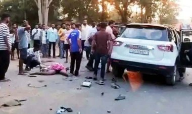 मातम में बदली त्योहार की खुशियां, अज्ञात भारी वाहन की चपेट में आकर दुर्गा की प्रतिमा विसर्जन लौट रहे स्कूटी सवार चाचा-भतीजे की मौत, ड्राइवर फरार